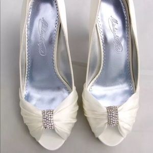 Bridal Peep-toe Ivory Bling Heels in Size 9.5